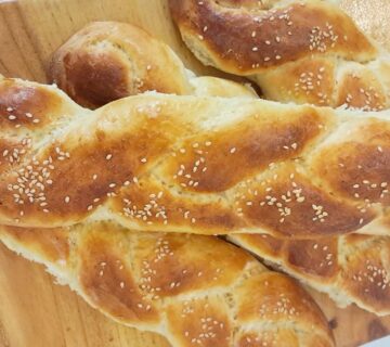 Shirmal Bread Recipe (Persian Sweet Milk Bread)