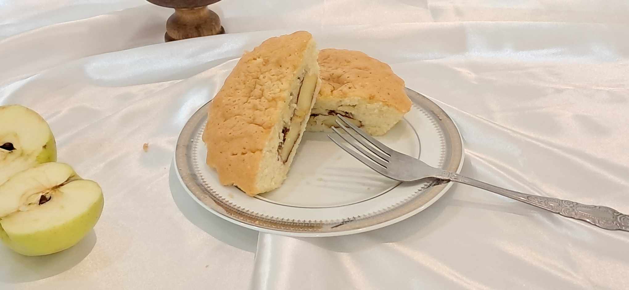 Apple Pie Muffins with Cinnamon