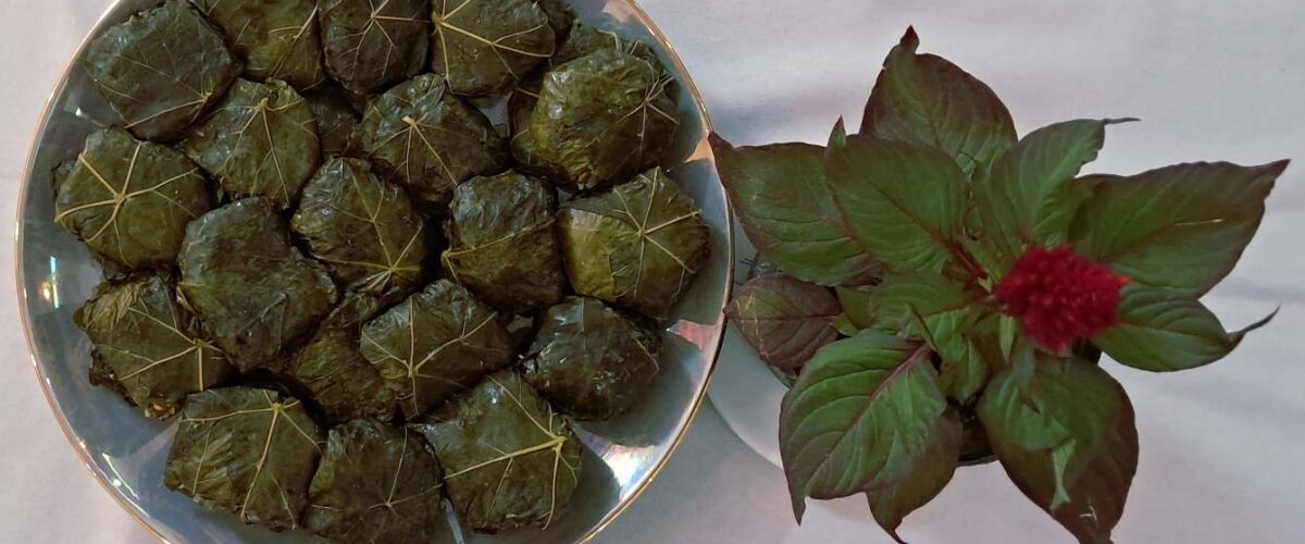 Dolmeh Barg-e Mo (Stuffed Grape Leaves)